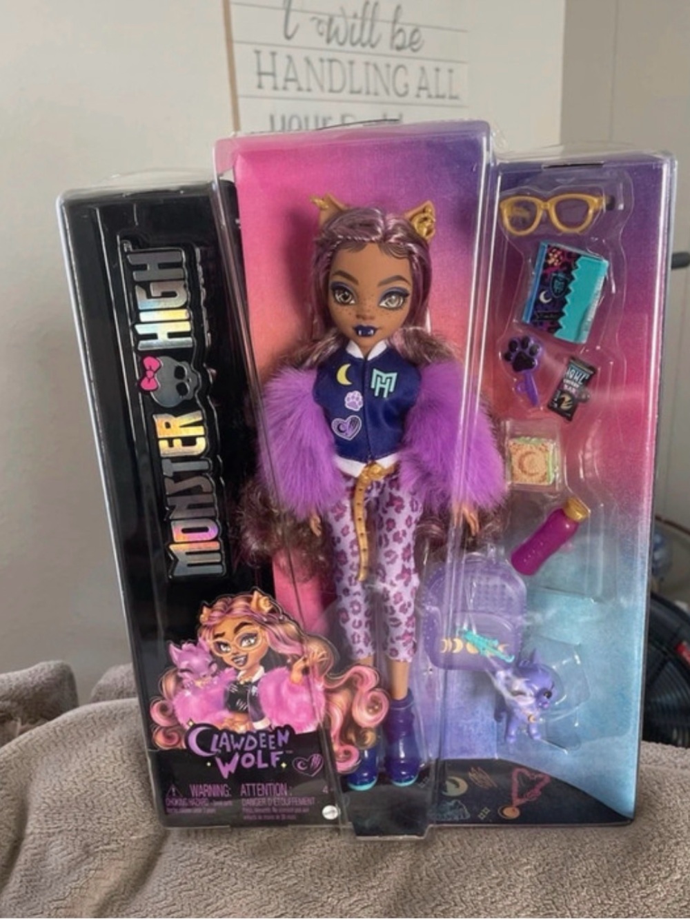 monster high Clawdeen Wolf Doll with Purple & Pink Fashion